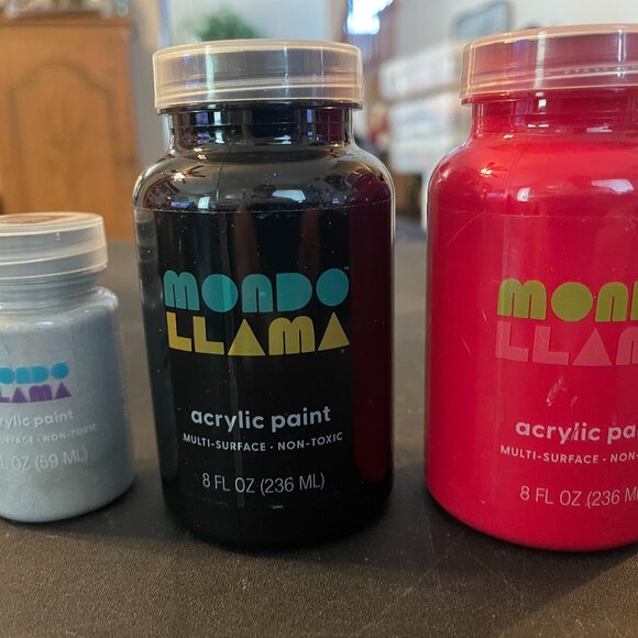 MONDO LLAMA ACRYLIC PAINT (144) - Picture 1 of 3